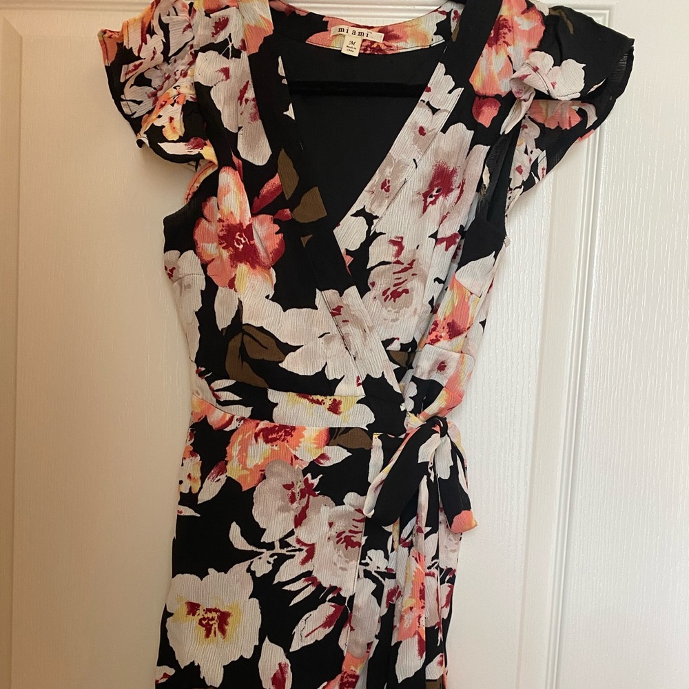 Floral Semi-Formal Dress, Brand: Miami, Size Medium